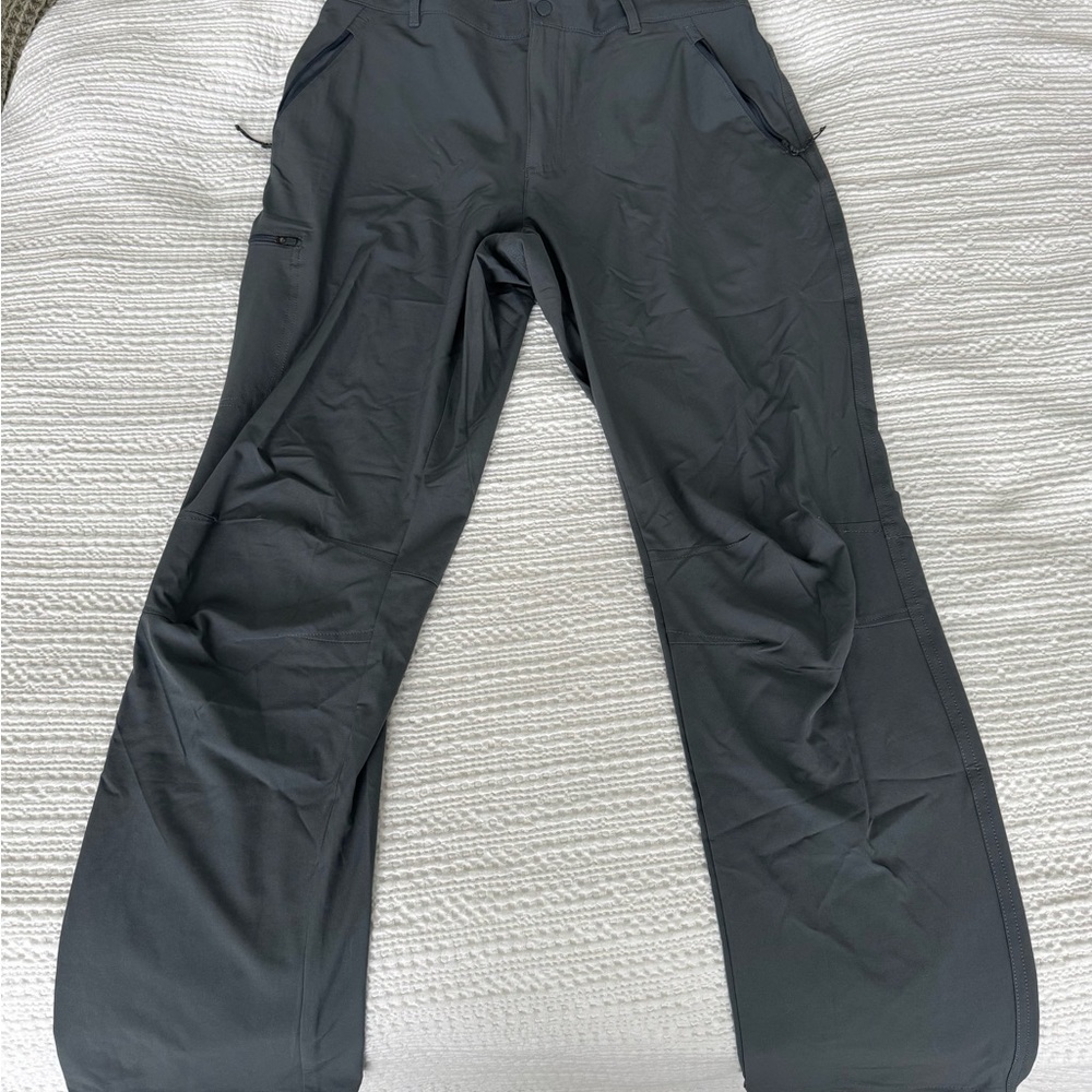 Columbia Men's Dark Gray Cargo Pants